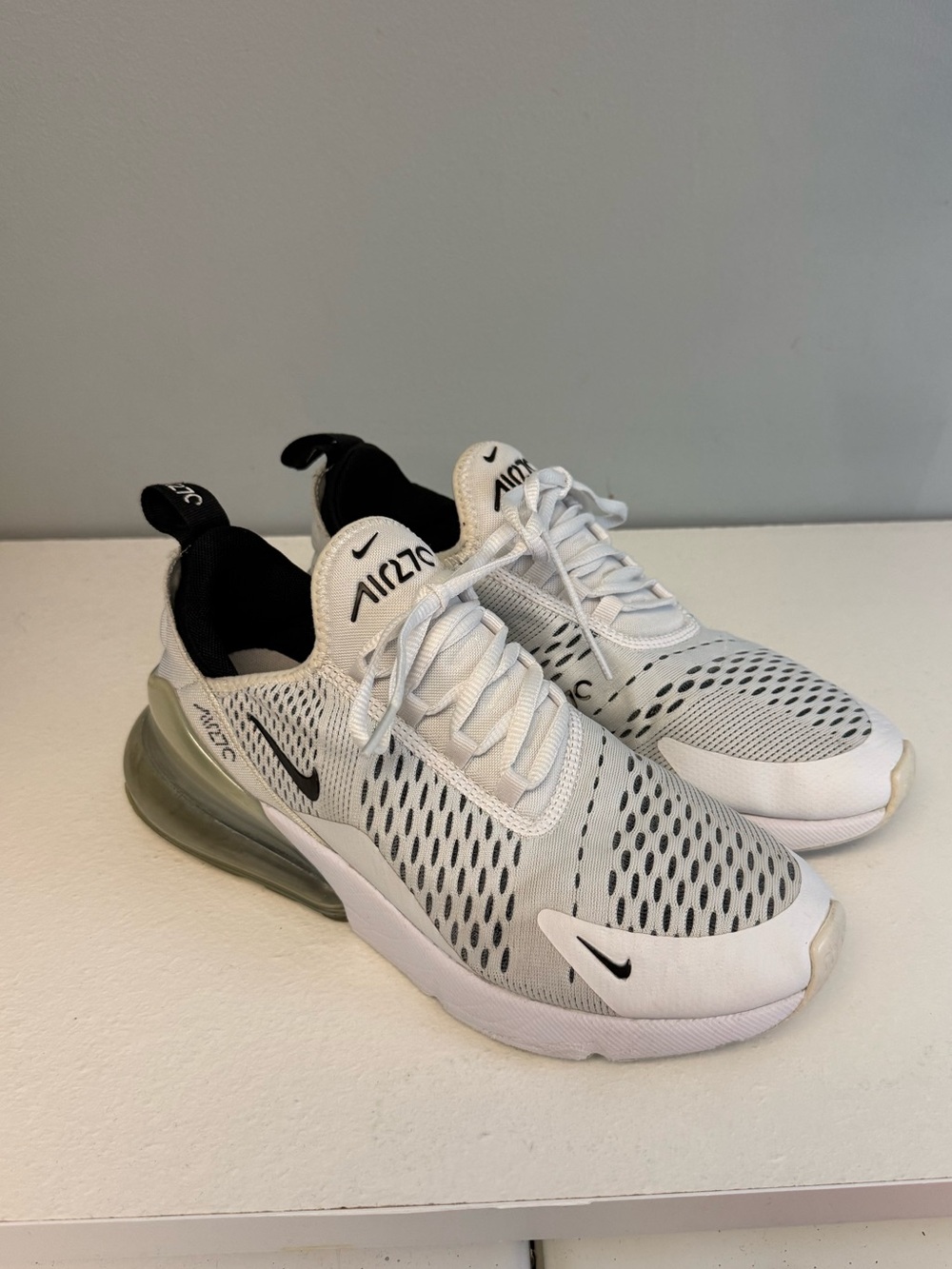Nike Air Max 270 White Black Women's Running Shoes AH6789-100 Size 8.5 Used